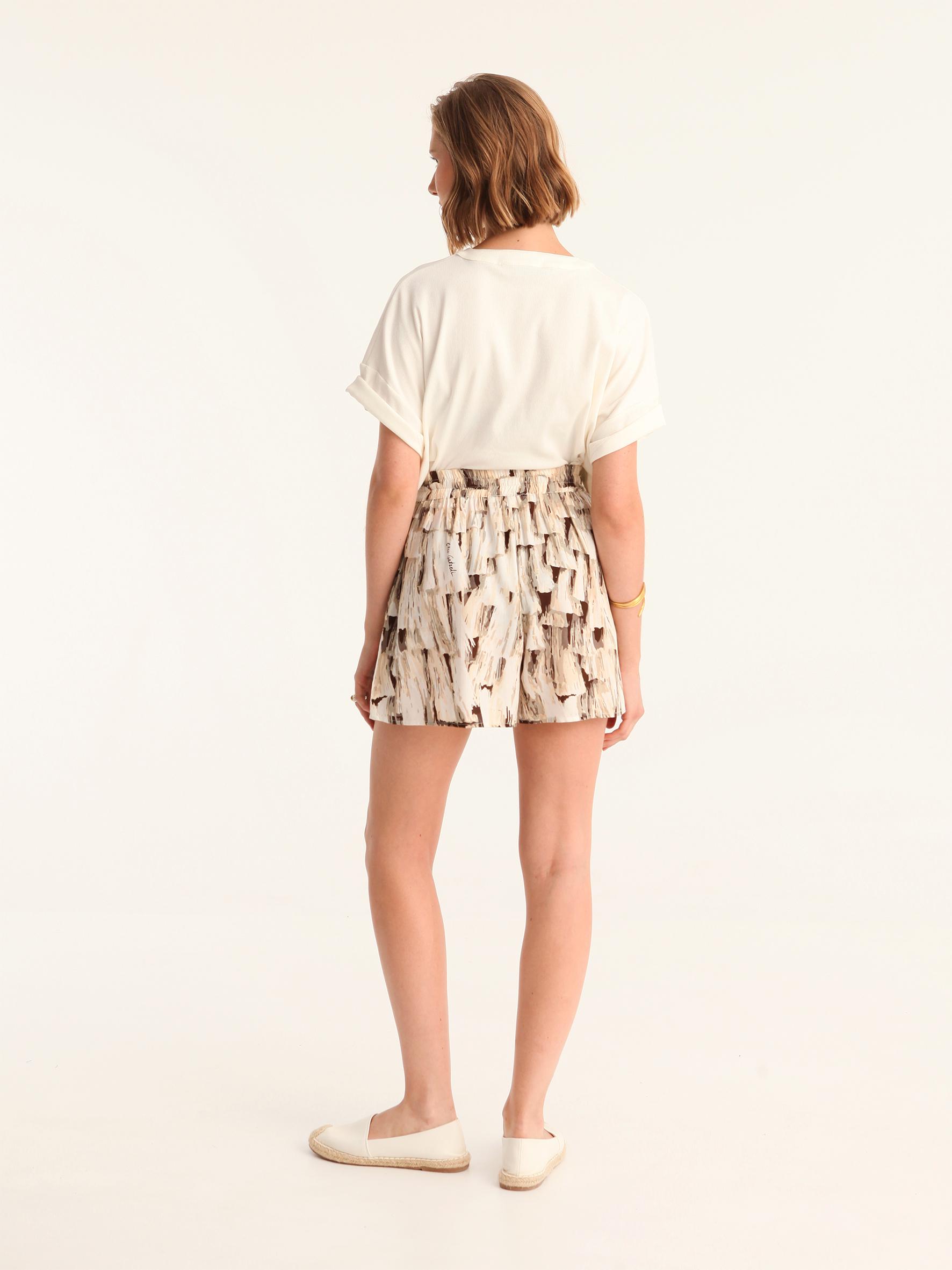 Women’s Neutral Textured Abstract High Rise Resort Shorts - view 4
