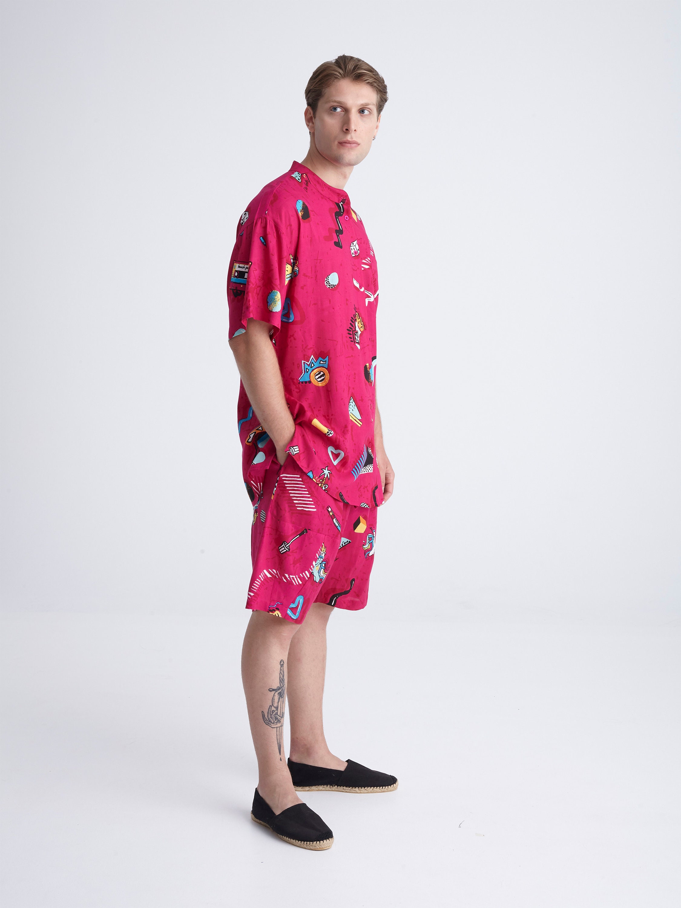Men’s Pop Icon Print Fuchsia Vacation Shorts - view 4
