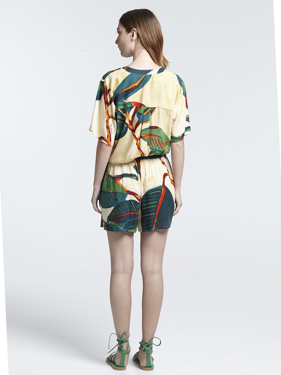 Women’s Tropical Leaf Print High Rise Vacation Shorts - view 4