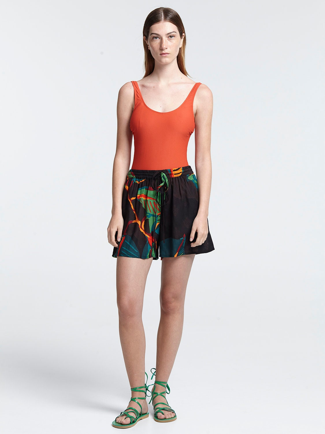 Women’s Tropical Dark Botanical Print High Rise Vacation Shorts